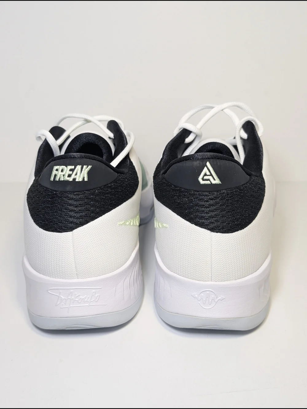 Nike Zoom Freak 4 Greek Coastline White Volt Men's Size 17